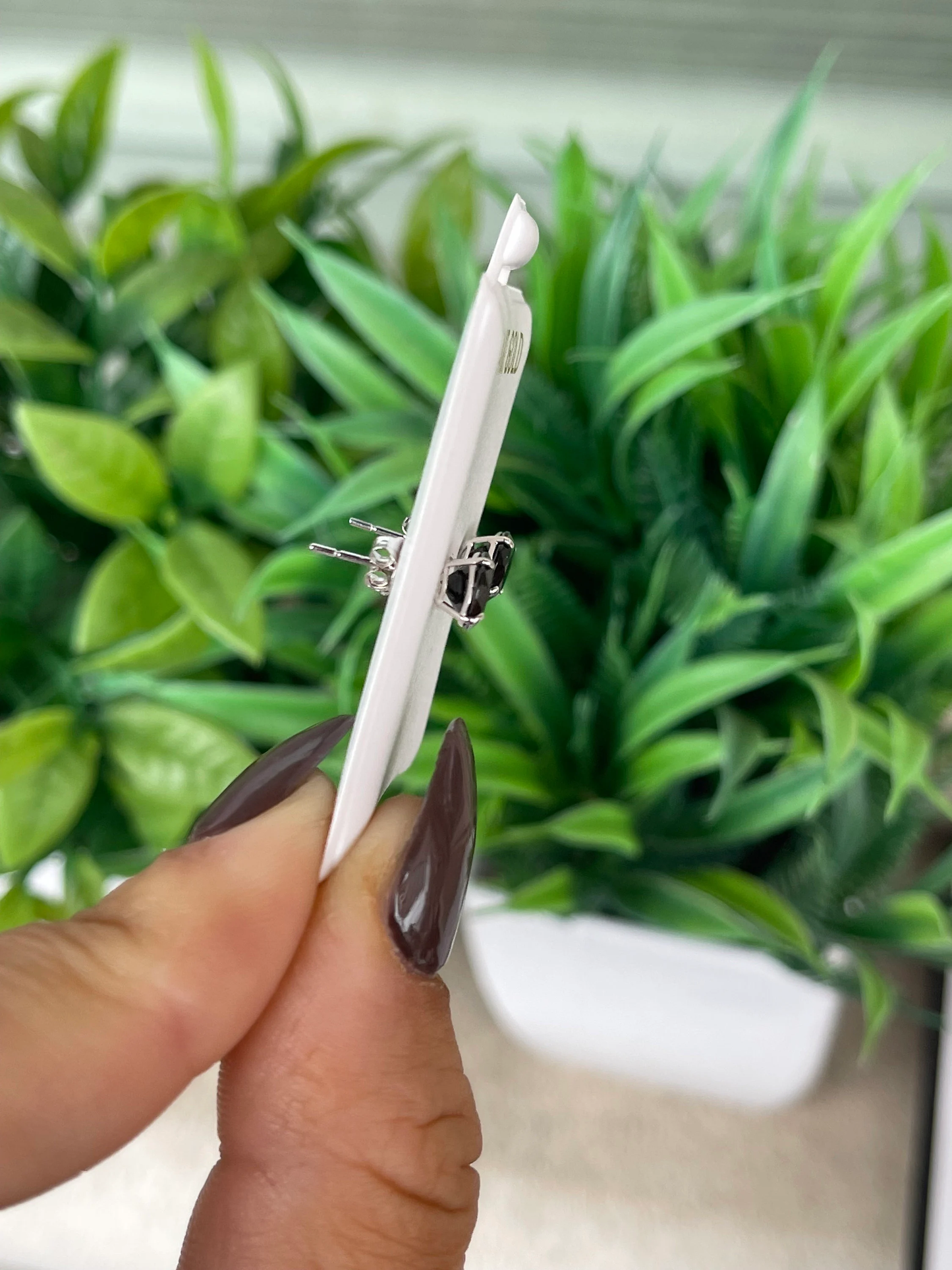 14K Solid Gold 4 Prong Basket Set With Black Round-Cut Cubic Studs