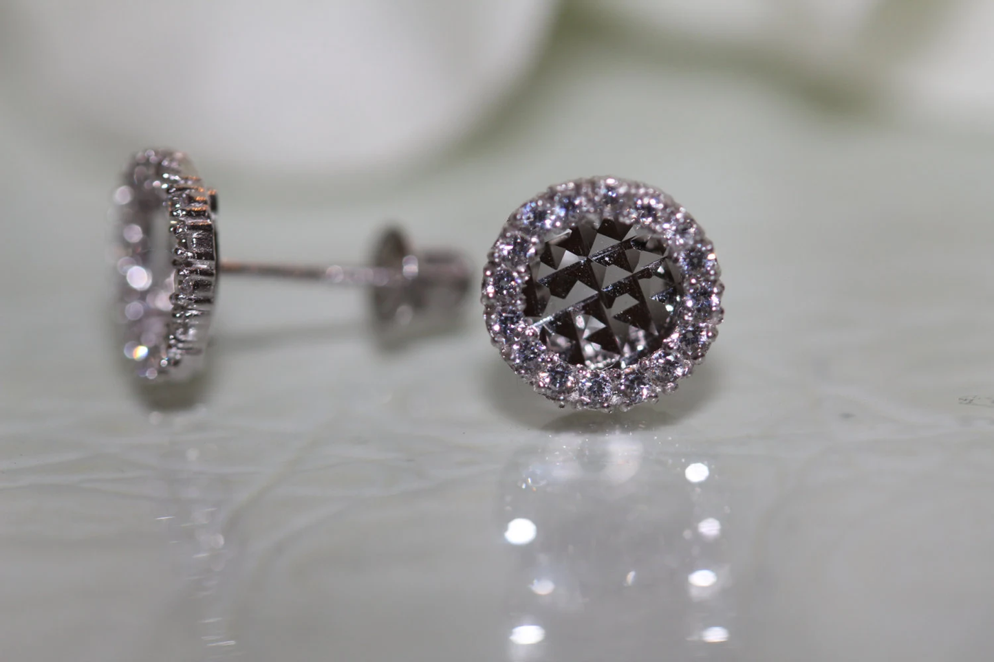 14K Pure Solid White/Yellow Gold Round Disc Set With Cubic Zirconia Halo Screw-Back Stud Earrings