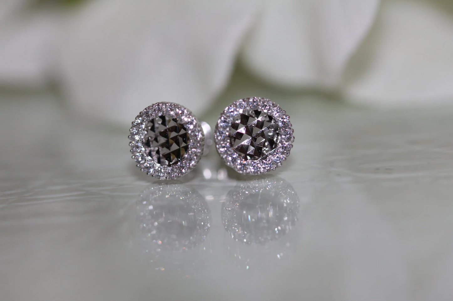 14K Pure Solid White/Yellow Gold Round Disc Set With Cubic Zirconia Halo Screw-Back Stud Earrings